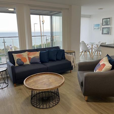 Seaview West Coast - Exceptional - 2 Bedrooms Sleeps 5 -Stunning Sea Views - 500 Metres To Beach Bournemouth Exteriör bild