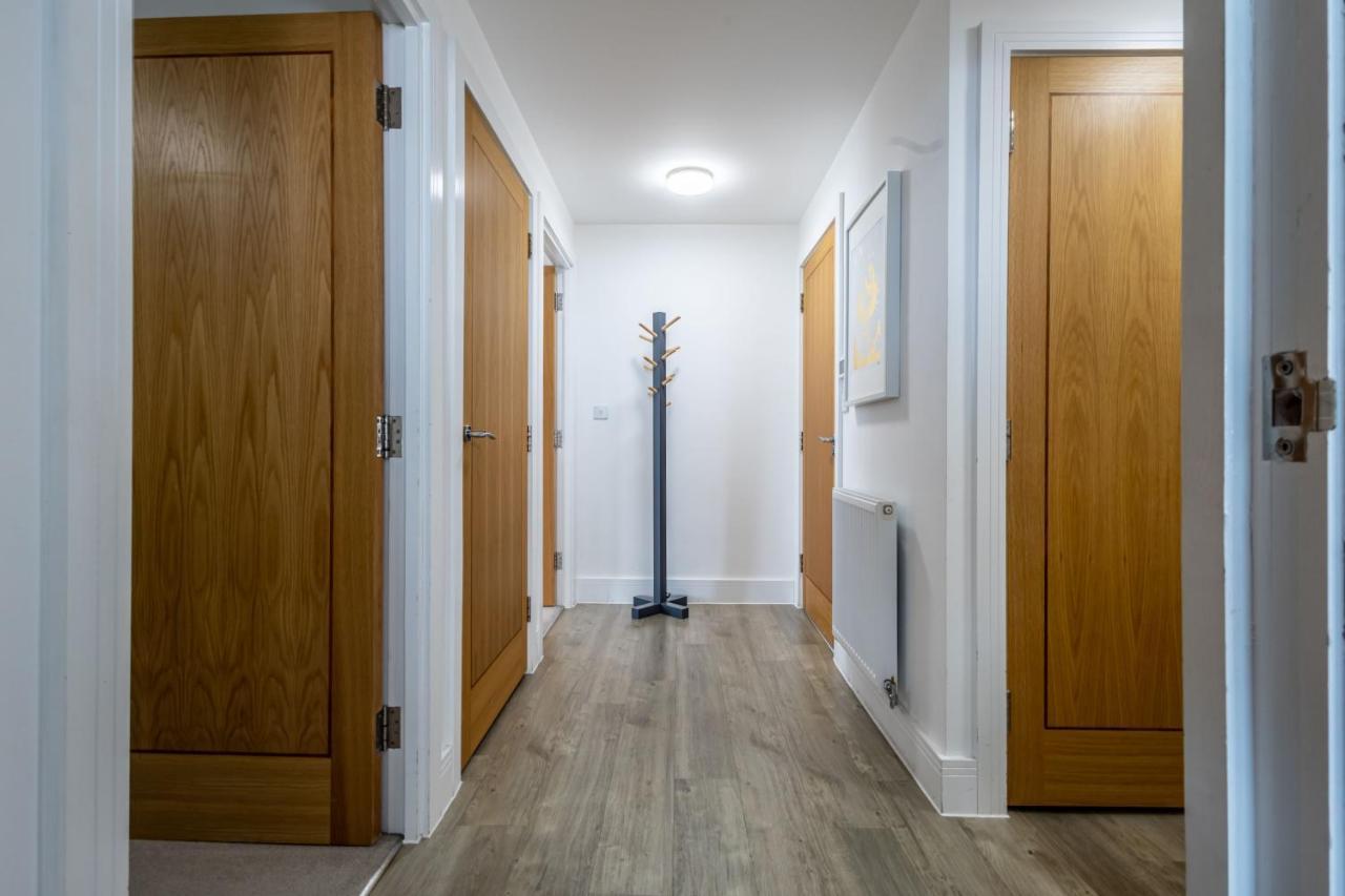 Seaview West Coast - Exceptional - 2 Bedrooms Sleeps 5 -Stunning Sea Views - 500 Metres To Beach Bournemouth Exteriör bild