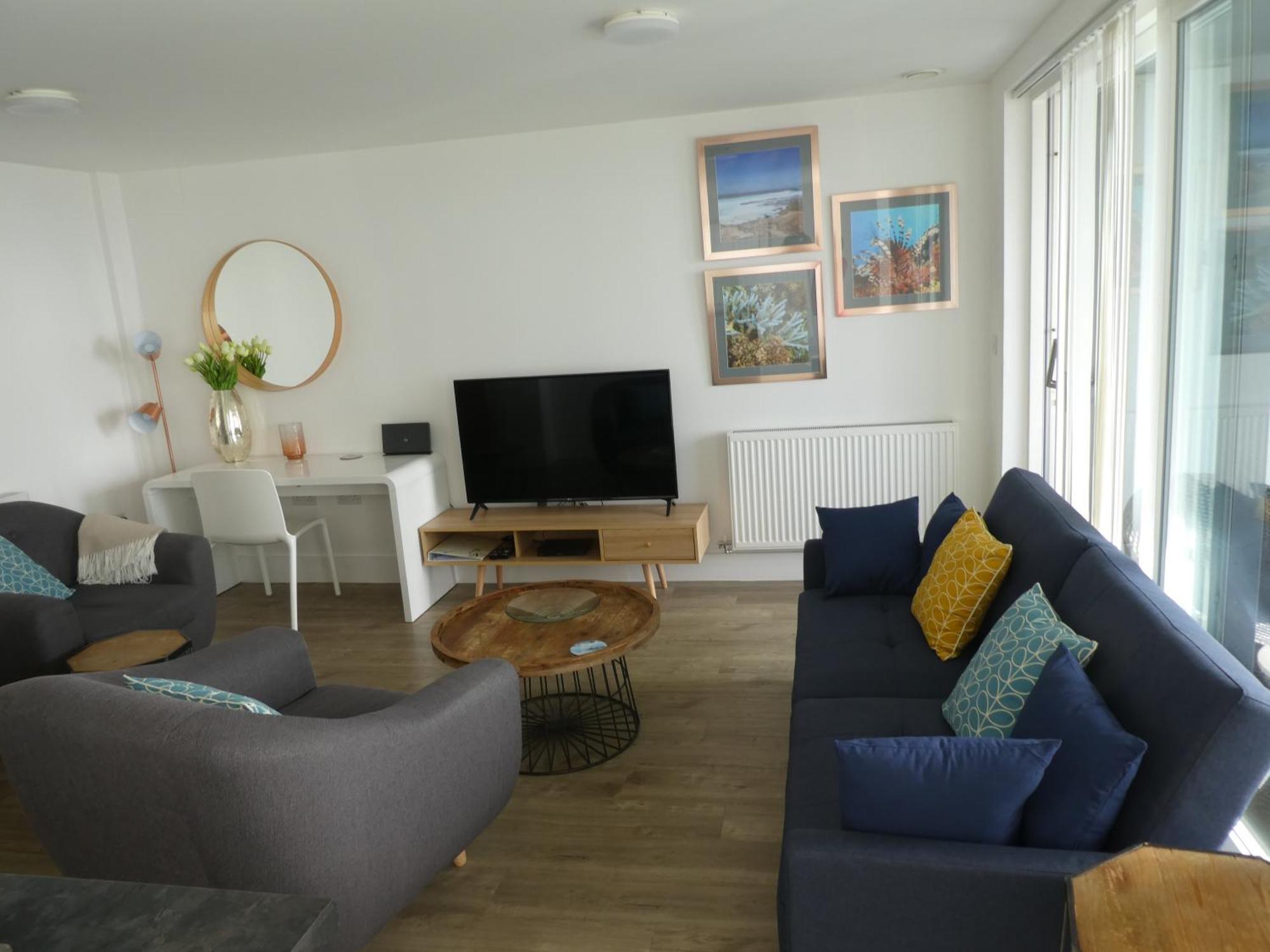 Seaview West Coast - Exceptional - 2 Bedrooms Sleeps 5 -Stunning Sea Views - 500 Metres To Beach Bournemouth Exteriör bild
