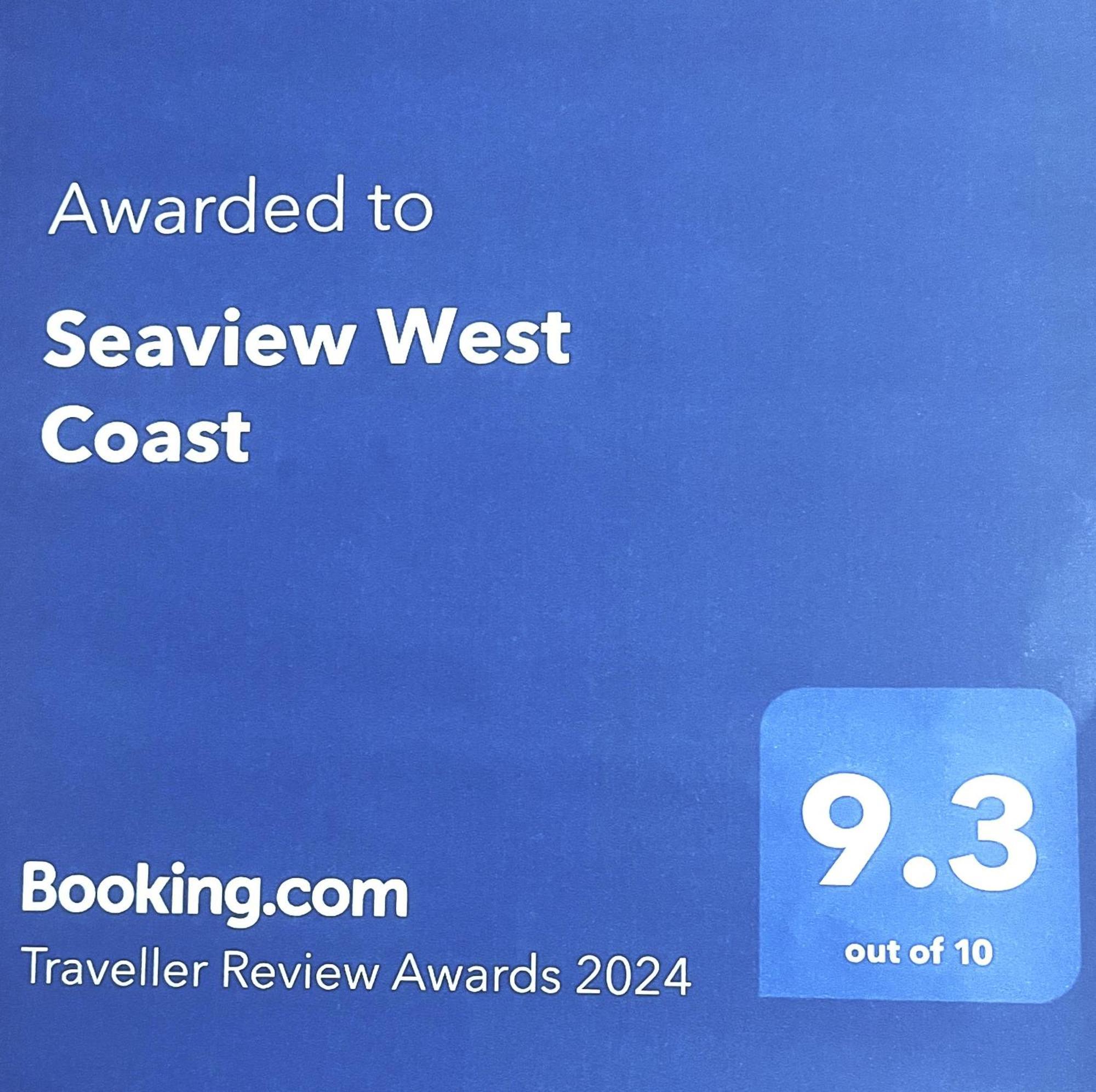 Seaview West Coast - Exceptional - 2 Bedrooms Sleeps 5 -Stunning Sea Views - 500 Metres To Beach Bournemouth Exteriör bild